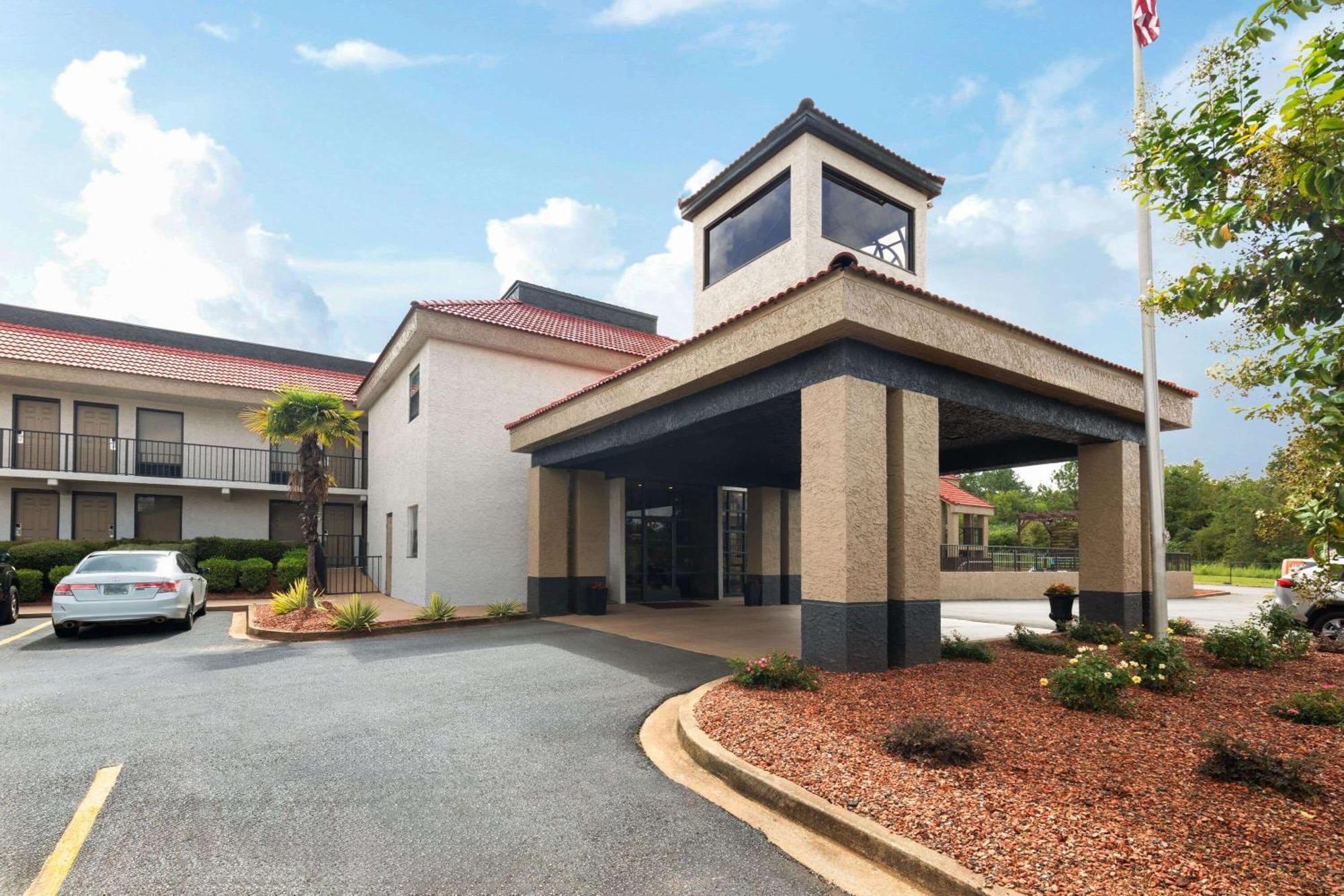 Hotel Ramada By Wyndham Bainbridge Esterno foto