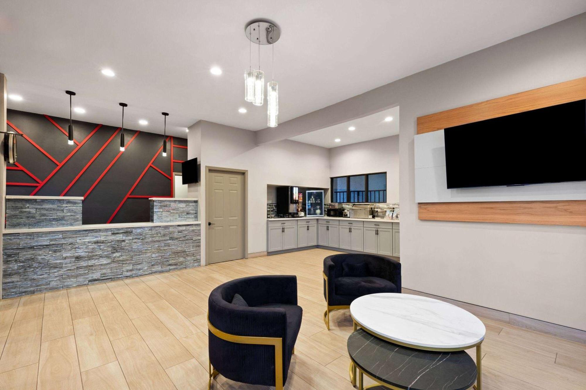 Hotel Ramada By Wyndham Bainbridge Esterno foto